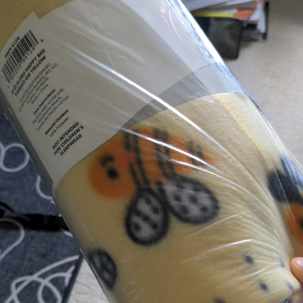Yellow Fleece Fabric Bundle - Picture 2 of 3